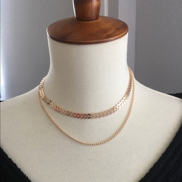 Zoey Chevron Dainty Gold Choker - Picture 3 of 4